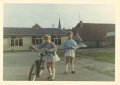 Marktplein met keet technische school 1965 kl.jpg
