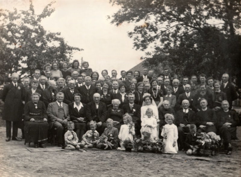 Bestand:Bruiloft Jan Peters en Berta Gasseling.jpg