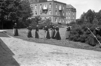 Collectie Kolkmeyer Jezuïeten hooien 3.jpg