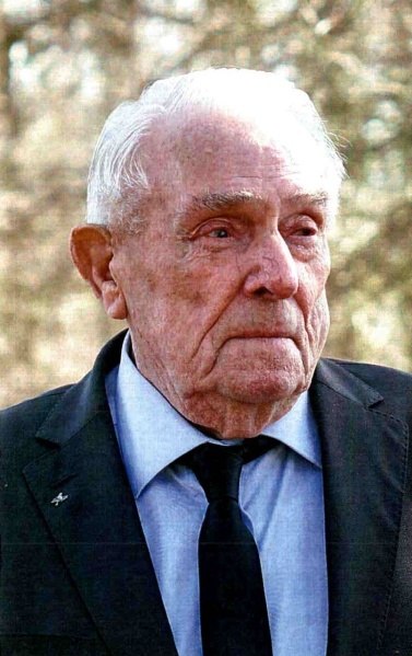 Bestand:GB Kroes (1929-2017).jpg