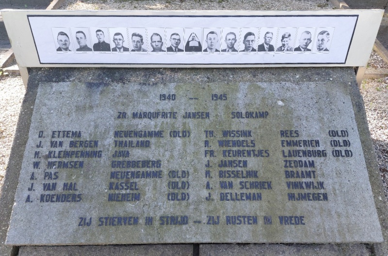 Bestand:Oorlogsmonument Zeddam plaquette.jpg