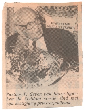 Pastoor geven 60 jaar priester.jpg