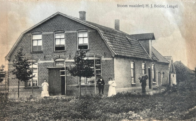 Bestand:Stoommaalderij Bolder Lengel.jpg