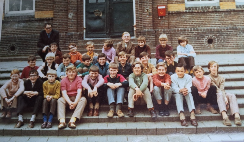 Bestand:Willibrordusschool klas 6.jpg