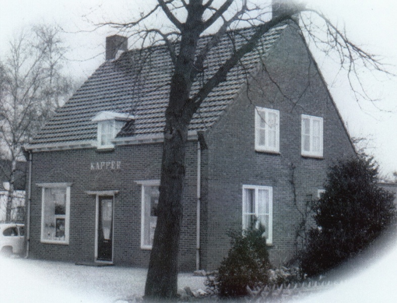 Bestand:Wolswijk kapper.jpg